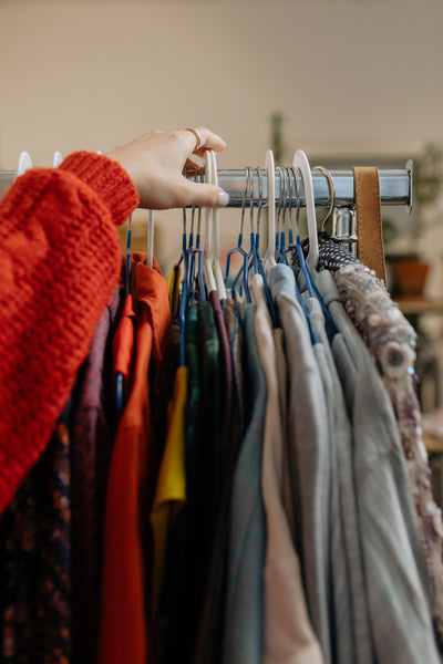 7 Reasons Why Buying Second Hand Clothes Is Awesome