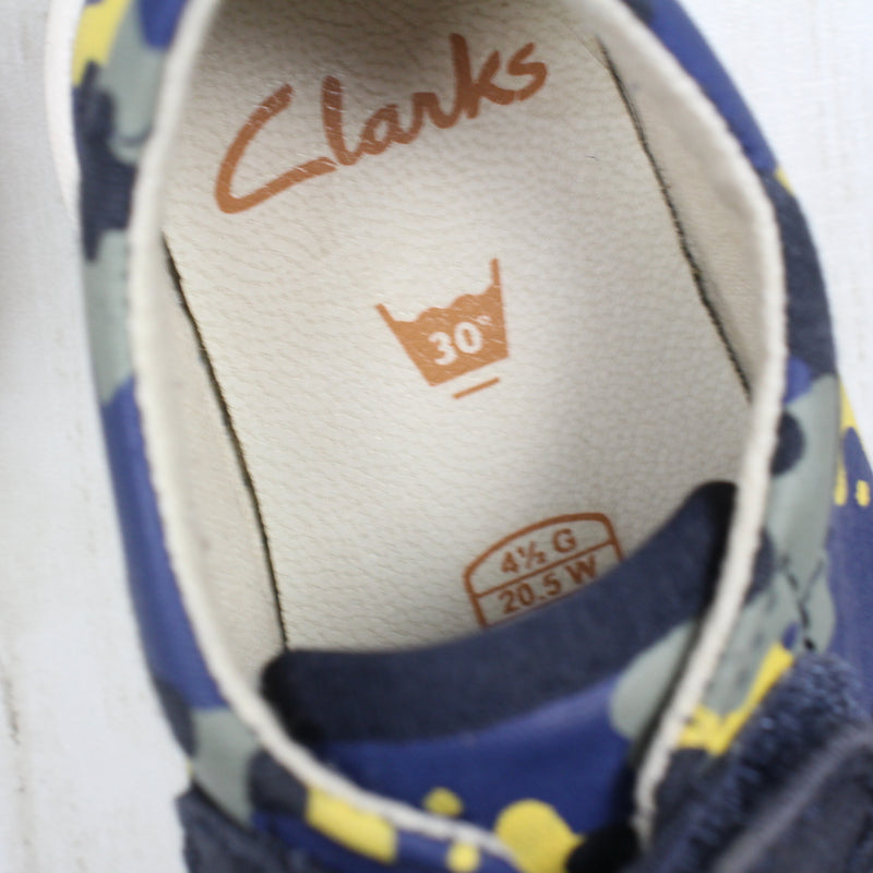 C4.5 Clarks Shoes EUC